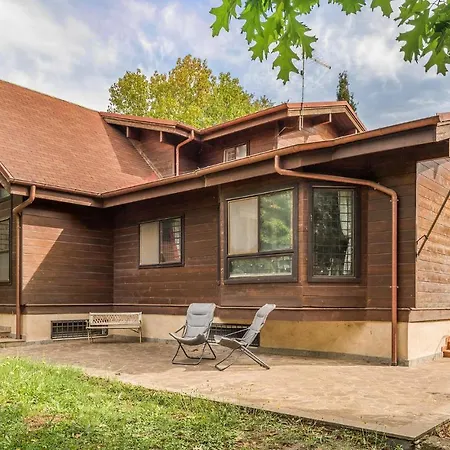 4 Bedroom Nice In